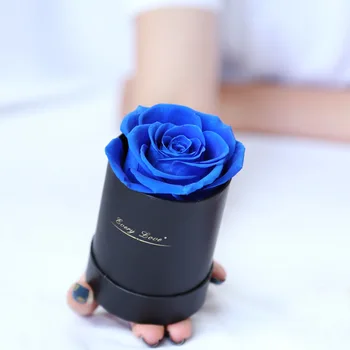 Изпрати на майка си и приятелката си подарък Безсмъртен Сушена цвете Прегръдка Кофа 1 кутия Роза, за да обновеният компактен спомен